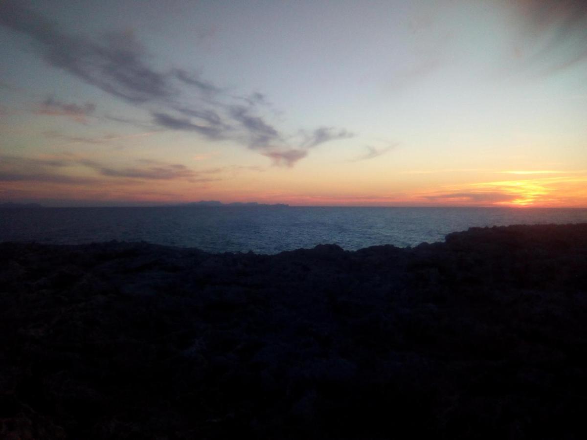 Apartamento En Calan Blanes, Ciutadella Appartement Cala'N Blanes  Buitenkant foto